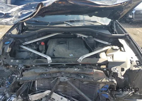 2020 BMW X5 xDrive40I z USA, uszkodzony, nr VIN 5UXCR6C08L9C63999